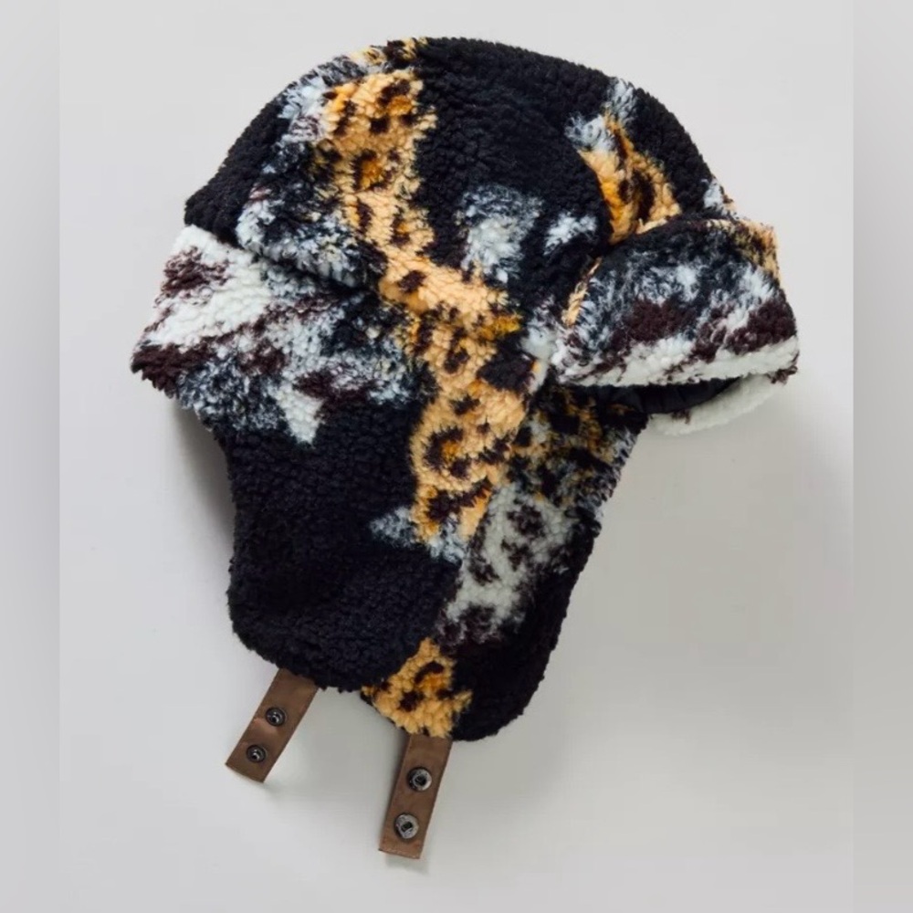 Urban Outfitters Patterned Fleece Trapper Hat